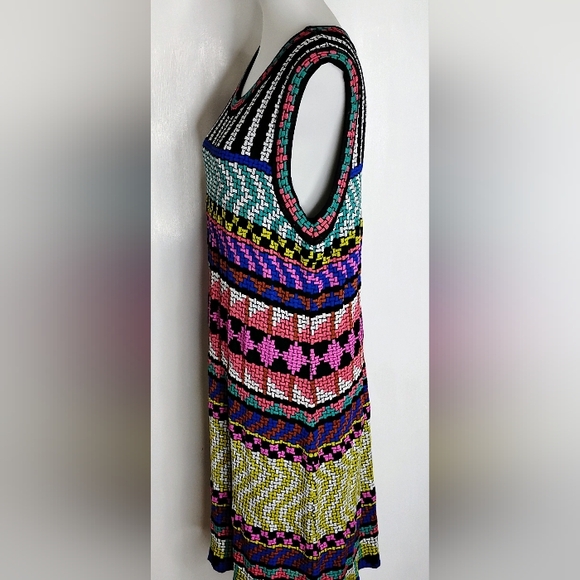 BRIGHT BASKET WEAVE PATTERN KNIT DRESS - Picture 8 of 12